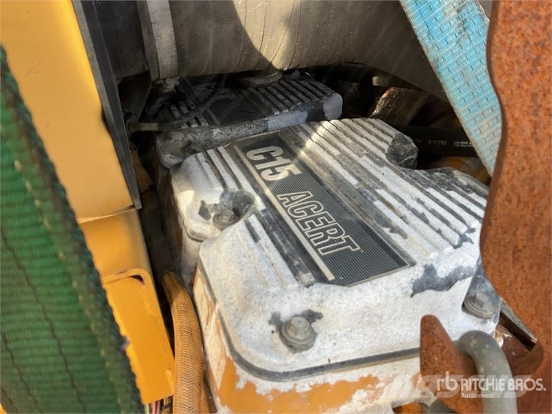CAT 740 Csuklósdömperek