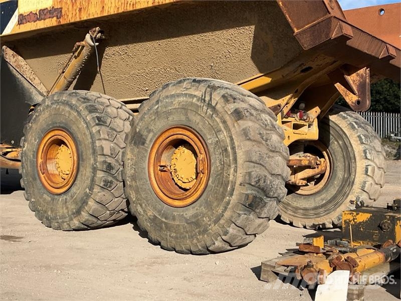 CAT 740 Csuklósdömperek