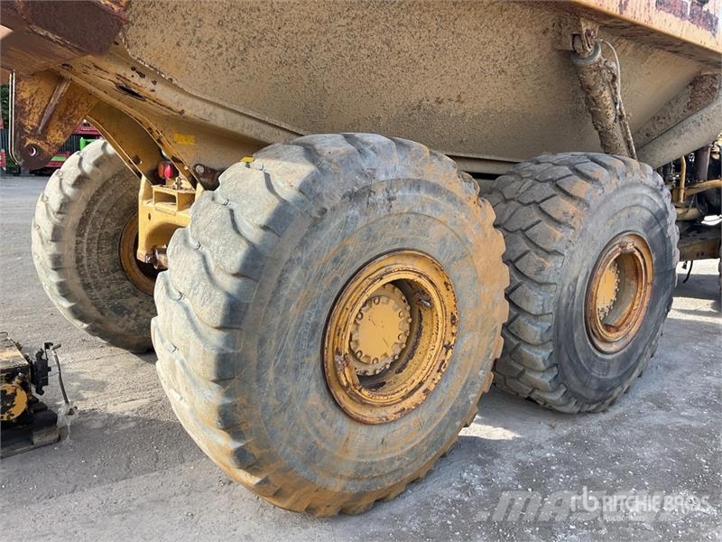 CAT 740 Csuklósdömperek