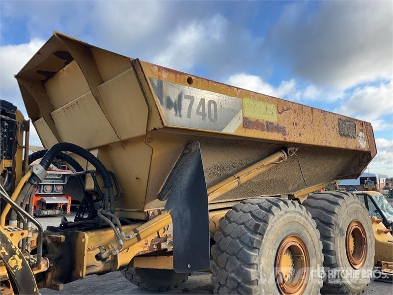 CAT 740 Csuklósdömperek