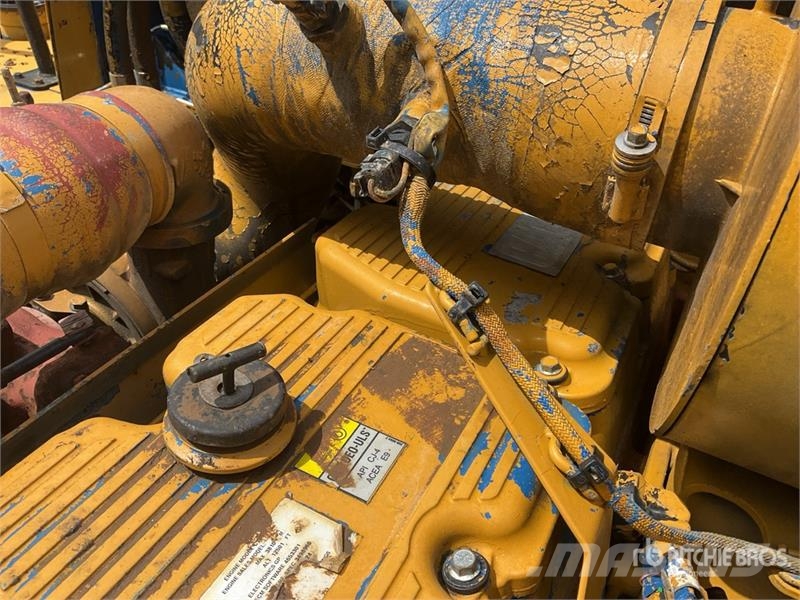 CAT 745C ساحبات مفصلية