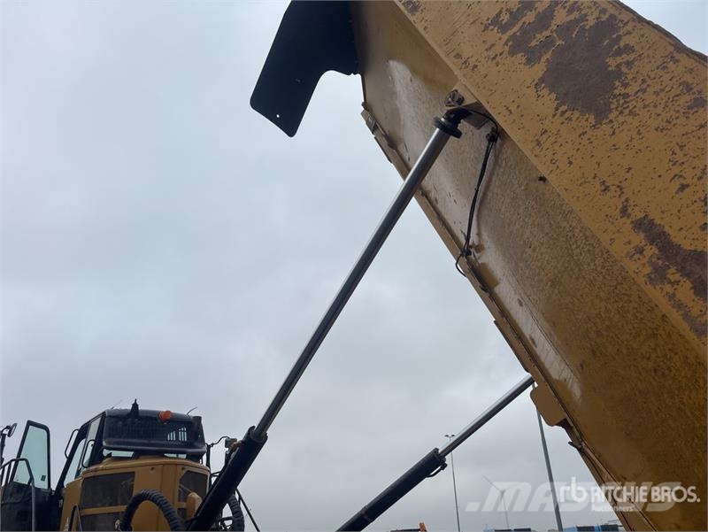 CAT 745C Liigendraamiga pinnaseveokid