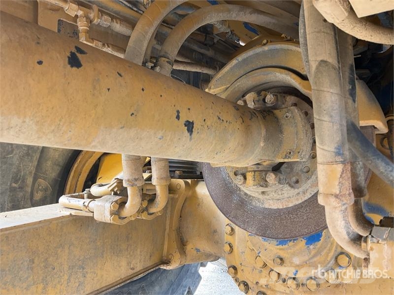 CAT 745C ساحبات مفصلية