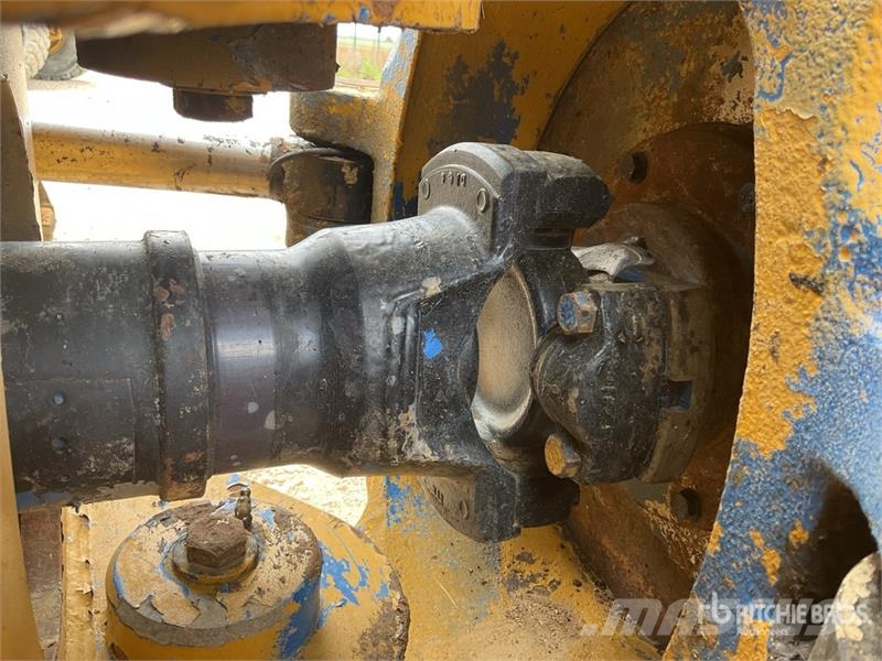 CAT 745C ساحبات مفصلية
