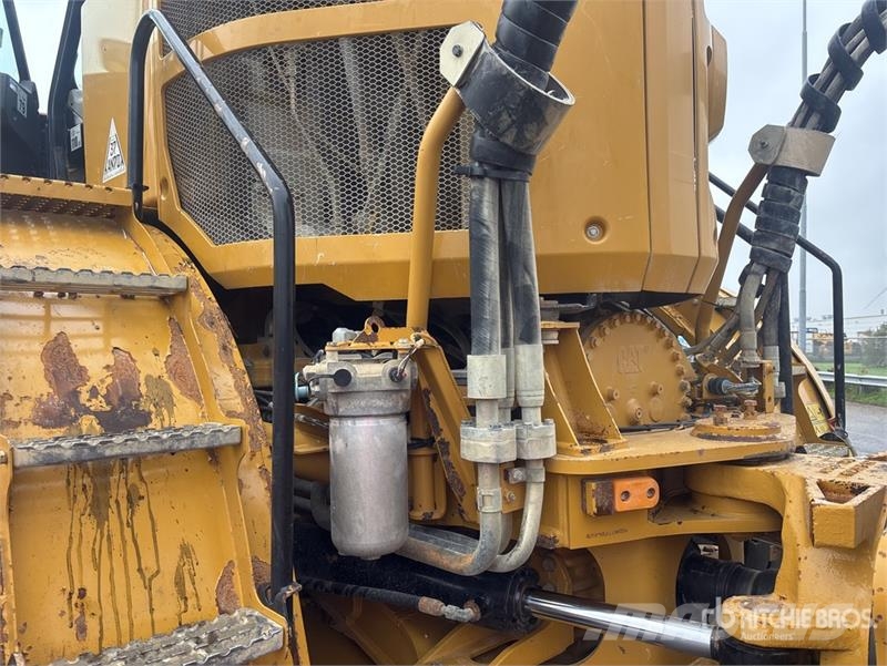 CAT 745C Liigendraamiga pinnaseveokid