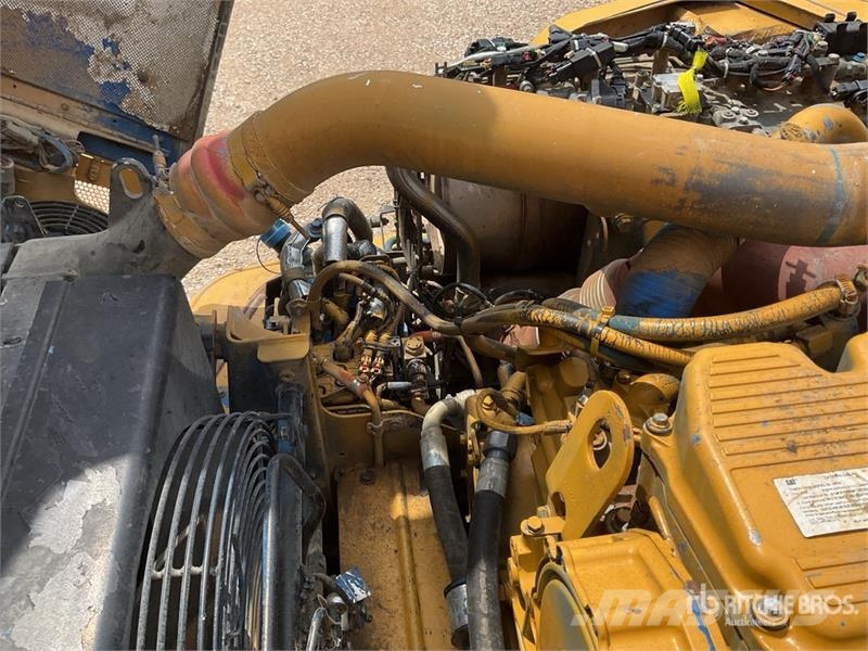 CAT 745C ساحبات مفصلية
