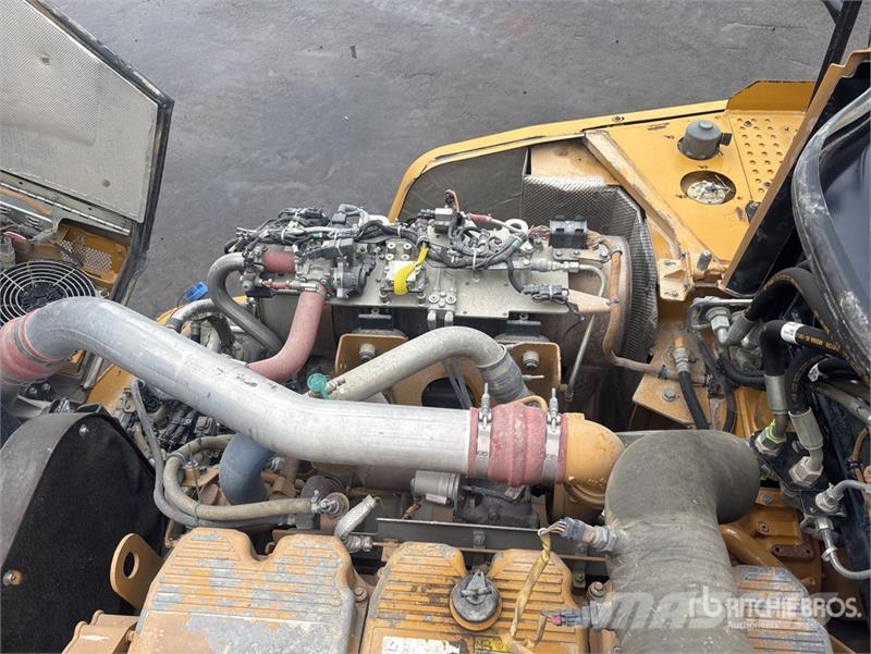 CAT 745C Liigendraamiga pinnaseveokid