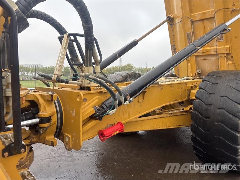 CAT 745C Liigendraamiga pinnaseveokid