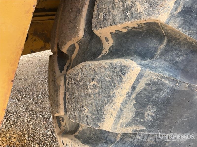 CAT 745C ساحبات مفصلية