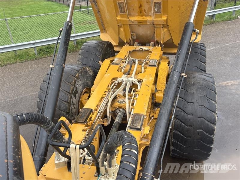 CAT 745C Liigendraamiga pinnaseveokid