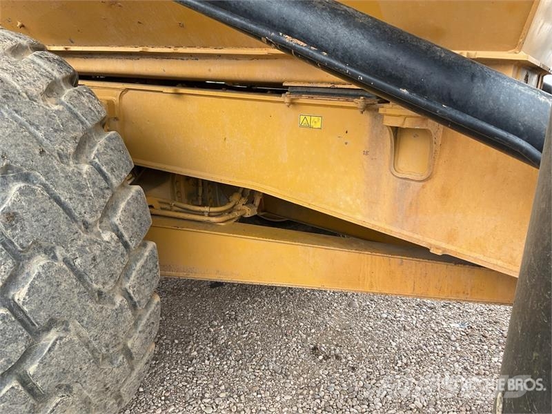 CAT 745C ساحبات مفصلية