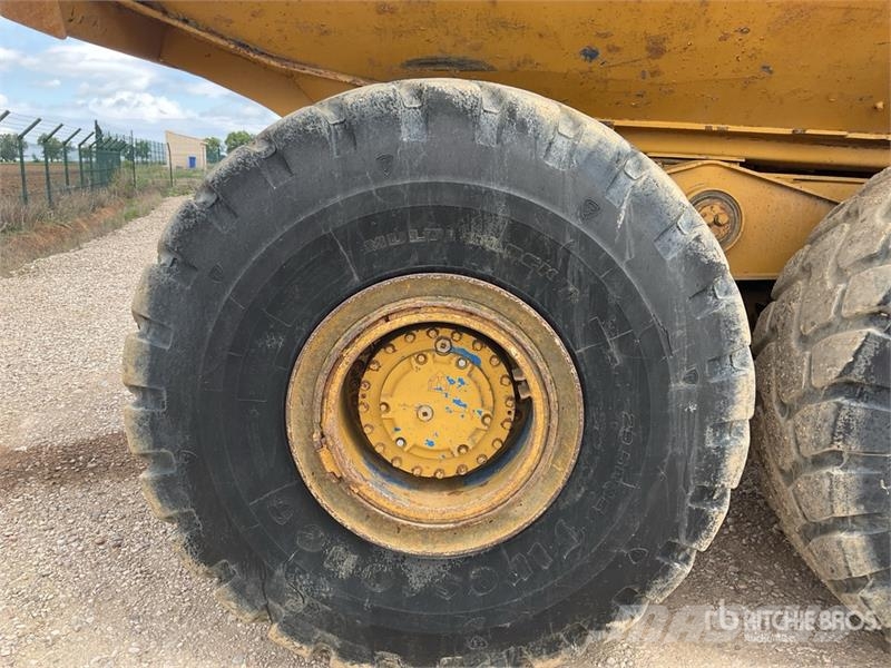 CAT 745C ساحبات مفصلية