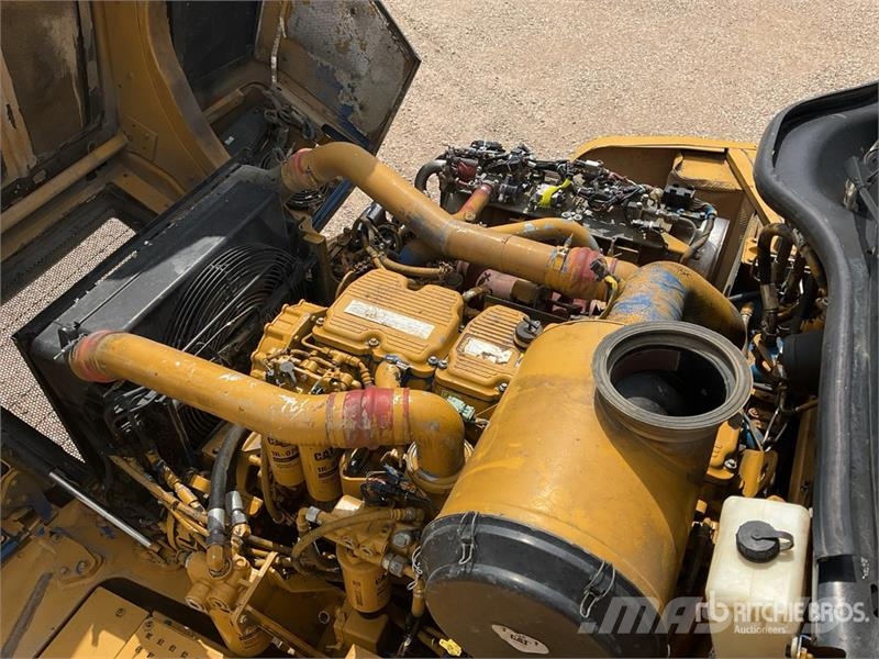 CAT 745C ساحبات مفصلية