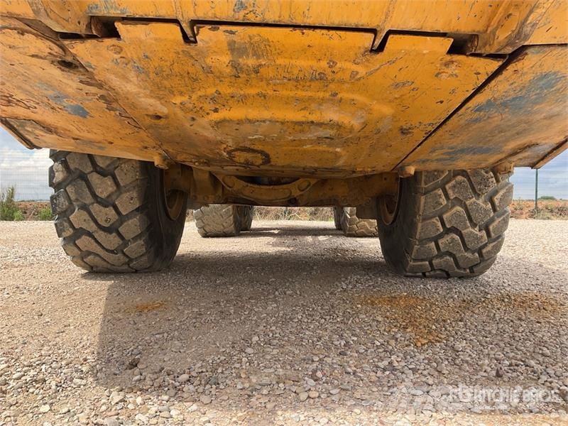 CAT 745C ساحبات مفصلية