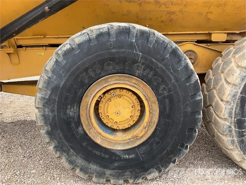 CAT 745C ساحبات مفصلية