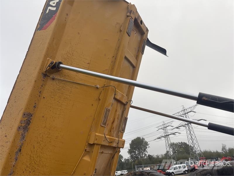 CAT 745C Liigendraamiga pinnaseveokid
