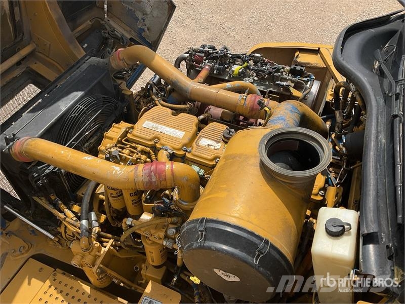 CAT 745C ساحبات مفصلية