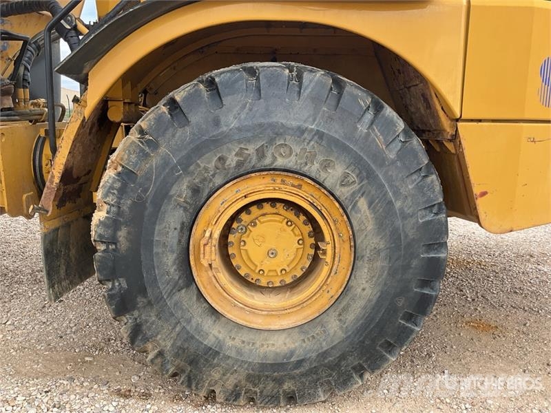 CAT 745C ساحبات مفصلية