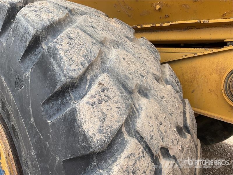 CAT 745C ساحبات مفصلية