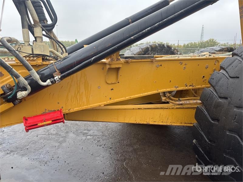 CAT 745C Liigendraamiga pinnaseveokid