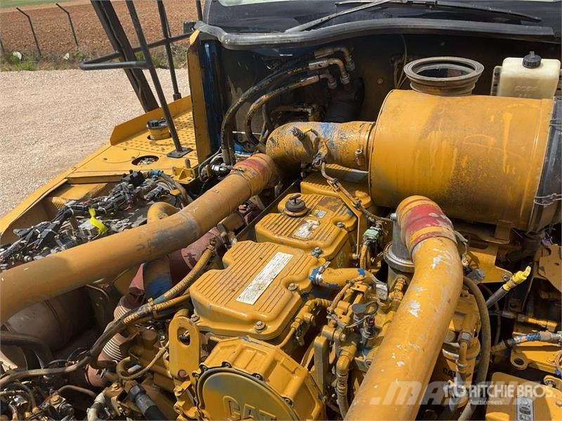 CAT 745C ساحبات مفصلية
