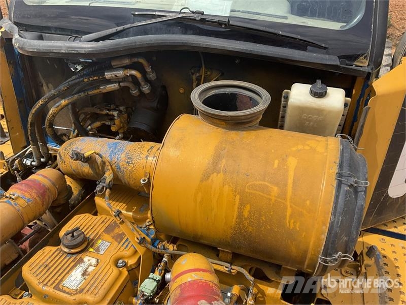 CAT 745C ساحبات مفصلية