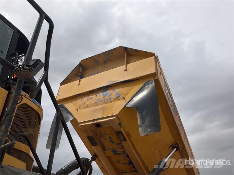 CAT 745C ساحبات مفصلية