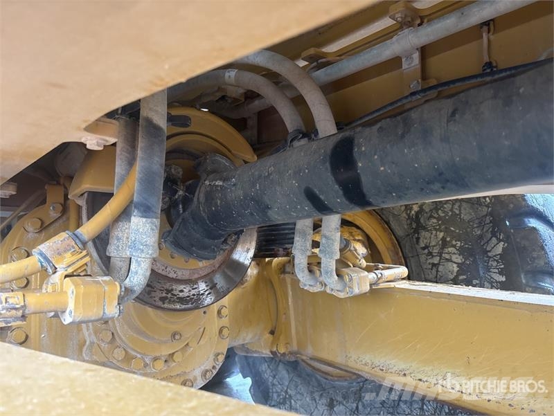 CAT 745C Liigendraamiga pinnaseveokid