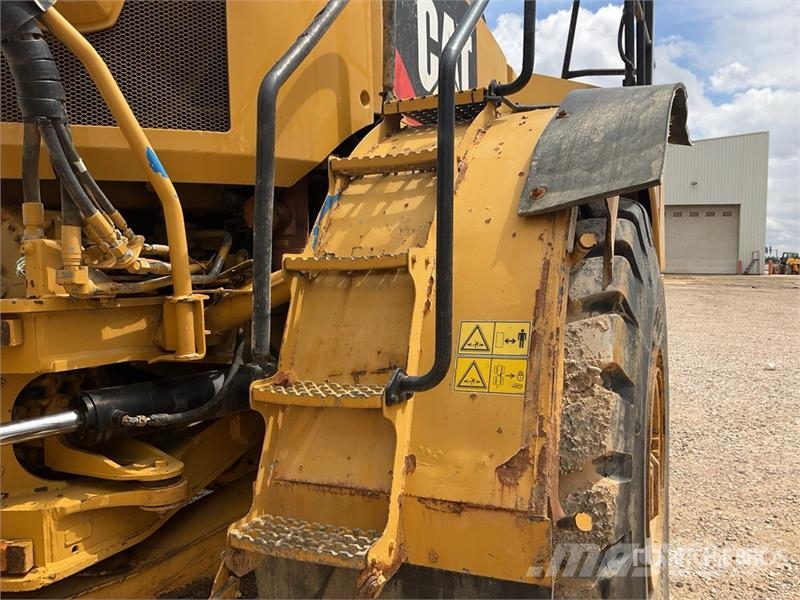 CAT 745C ساحبات مفصلية