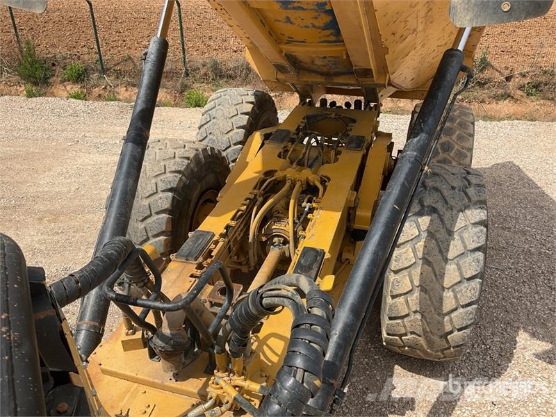 CAT 745C ساحبات مفصلية