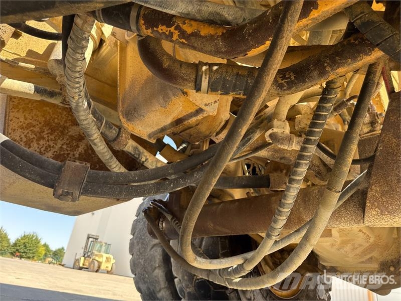 CAT 773B Tombereau Rigide Haul Truck Articulated Dump Trucks (ADTs)