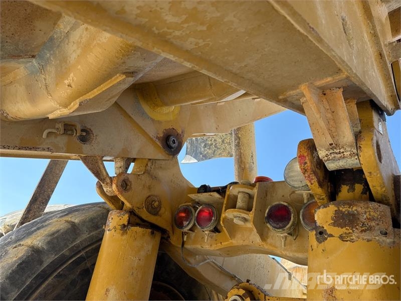 CAT 773B Tombereau Rigide Haul Truck Articulated Dump Trucks (ADTs)