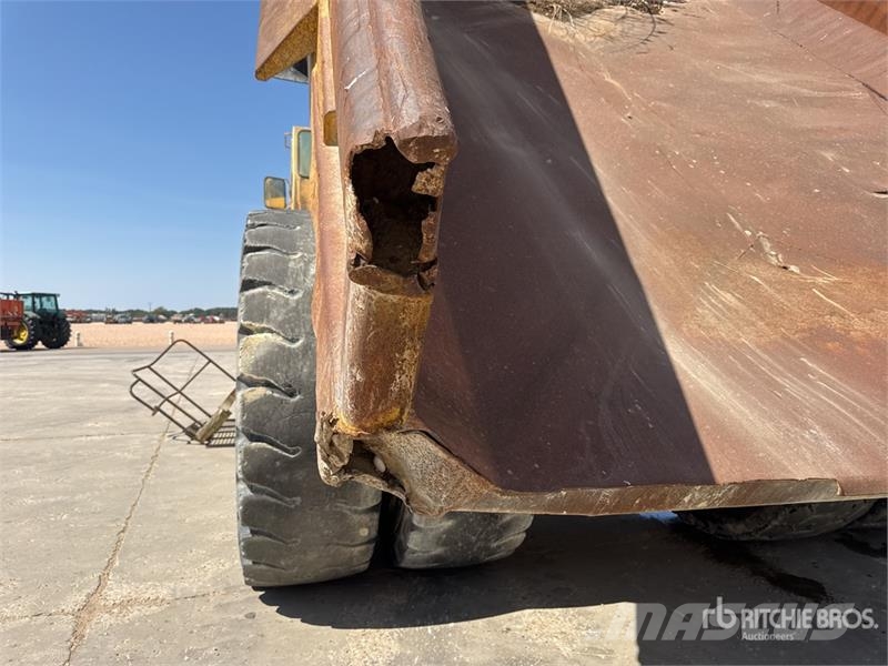 CAT 773B Tombereau Rigide Haul Truck Articulated Dump Trucks (ADTs)