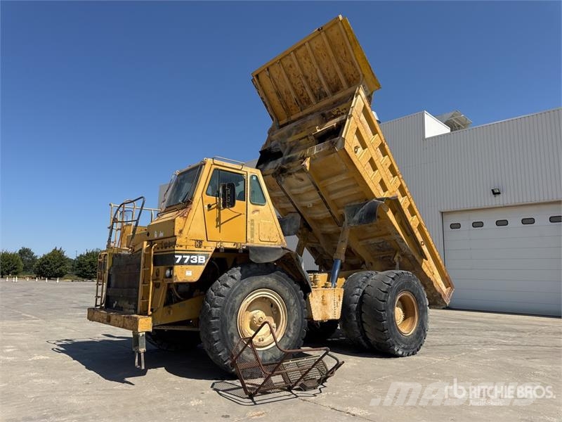 CAT 773B Tombereau Rigide Haul Truck Articulated Dump Trucks (ADTs)