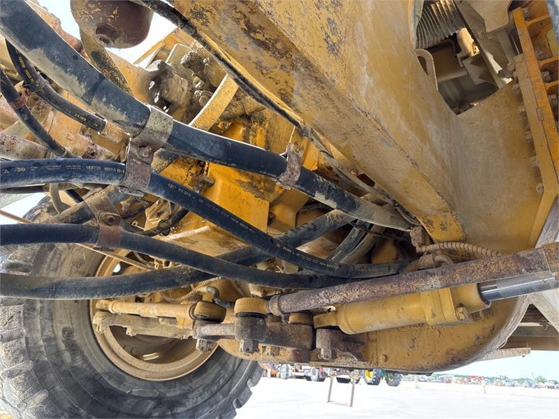 CAT 773B Tombereau Rigide Haul Truck Articulated Dump Trucks (ADTs)
