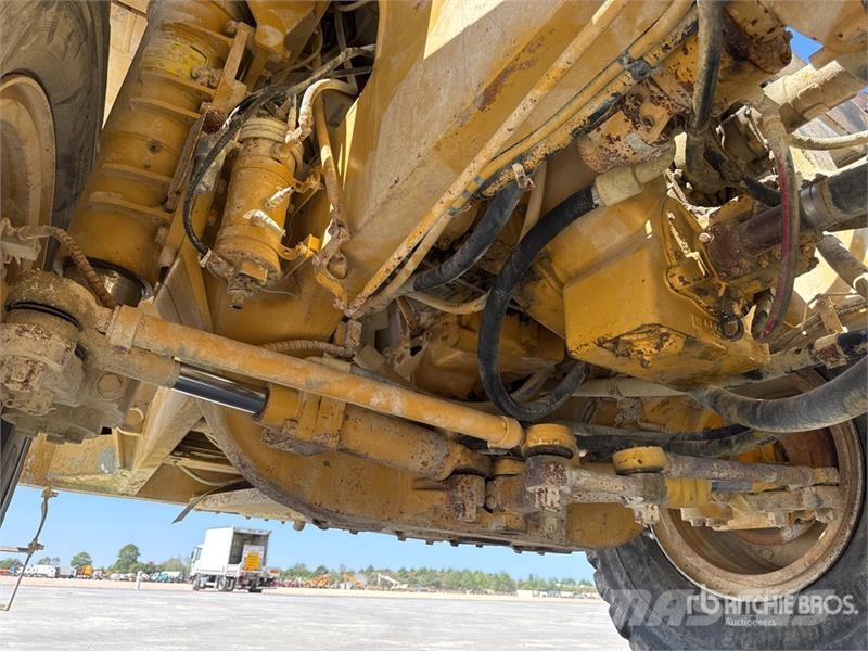 CAT 773B Tombereau Rigide Haul Truck Articulated Dump Trucks (ADTs)