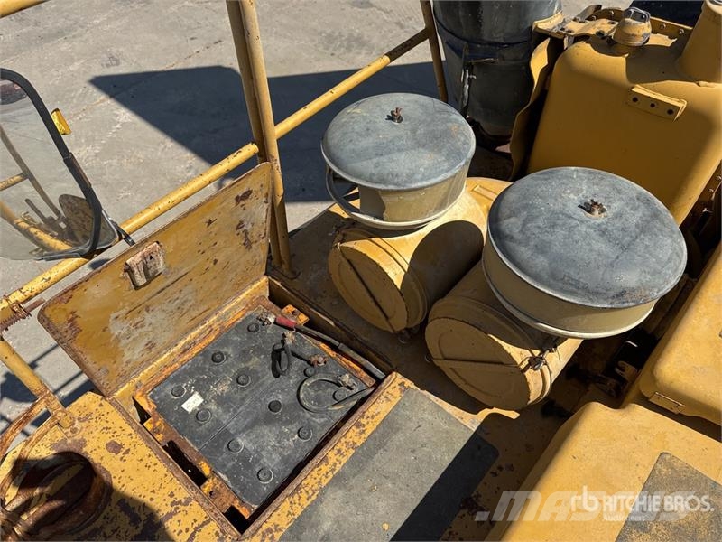 CAT 773B Tombereau Rigide Haul Truck Articulated Dump Trucks (ADTs)