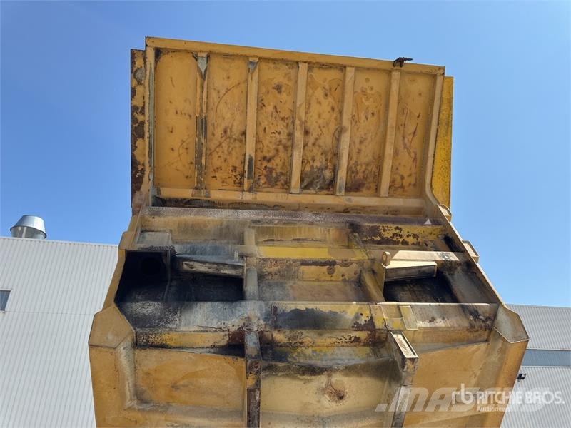CAT 773B Tombereau Rigide Haul Truck Articulated Dump Trucks (ADTs)