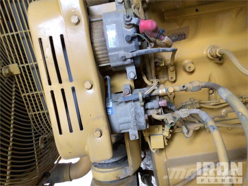 CAT 777F Haul Truck Liigendraamiga pinnaseveokid