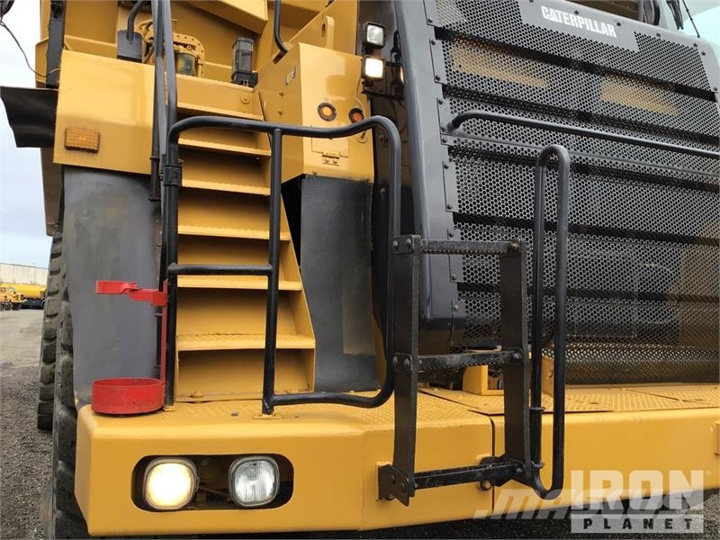 CAT 777F Haul Truck Liigendraamiga pinnaseveokid