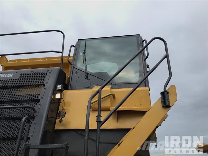 CAT 777F Haul Truck Liigendraamiga pinnaseveokid