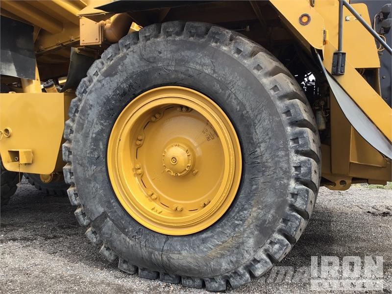 CAT 777F Haul Truck Liigendraamiga pinnaseveokid