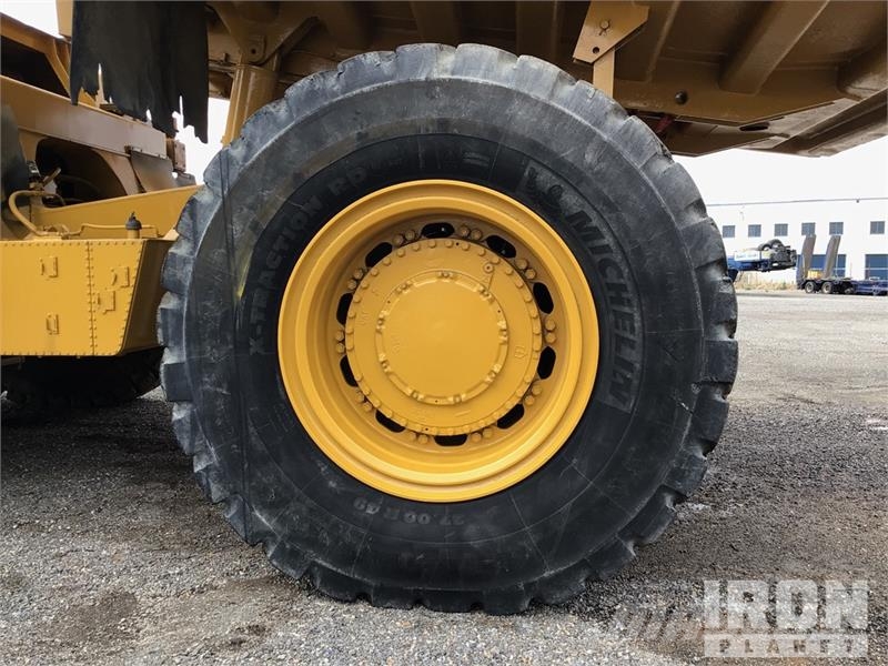CAT 777F Haul Truck Liigendraamiga pinnaseveokid