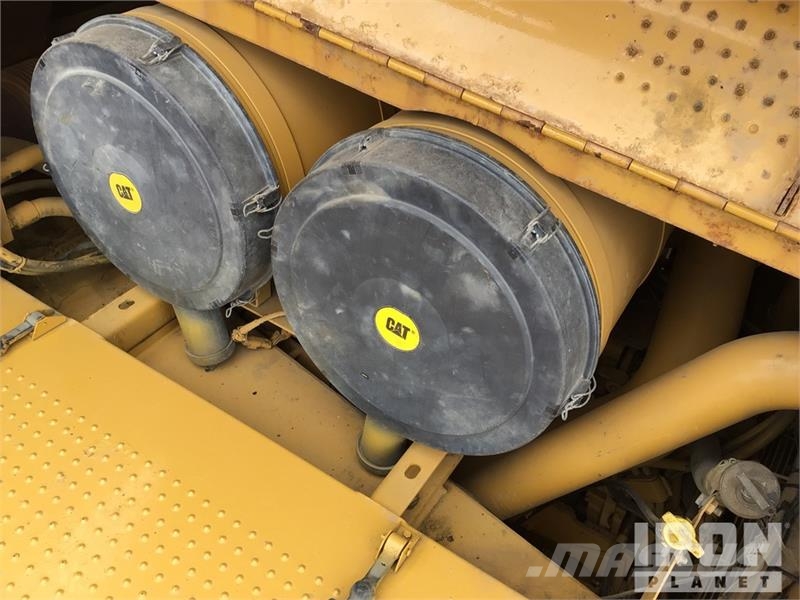 CAT 777F Haul Truck Liigendraamiga pinnaseveokid