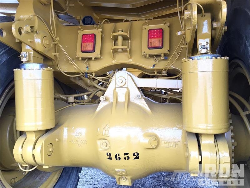 CAT 777F Haul Truck Liigendraamiga pinnaseveokid