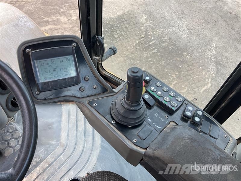 CAT 78B Smooth Drum Compactor مداحل أحادية الأسطوانة