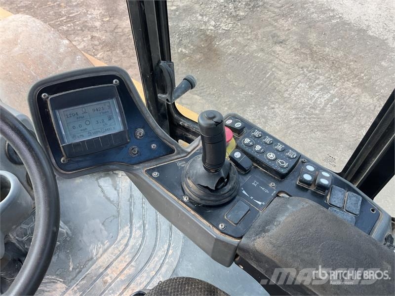 CAT 78B Smooth Drum Compactor مداحل أحادية الأسطوانة