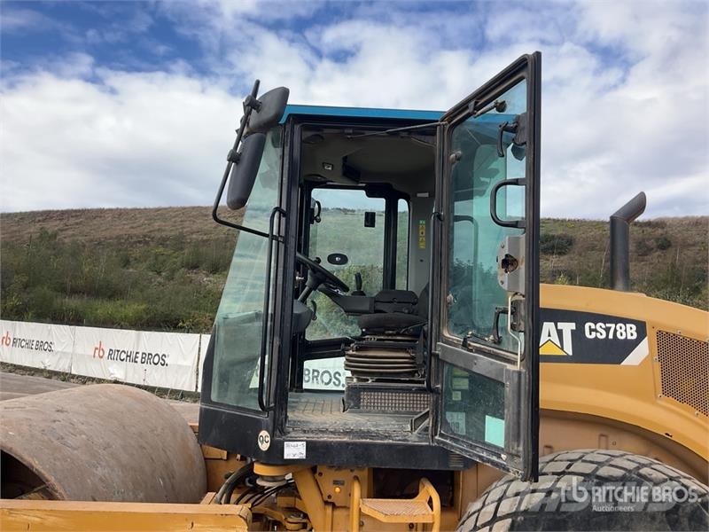 CAT 78B Smooth Drum Compactor مداحل أحادية الأسطوانة
