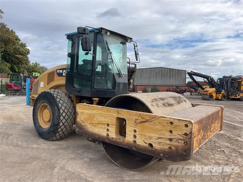 CAT 78B Smooth Drum Compactor مداحل أحادية الأسطوانة