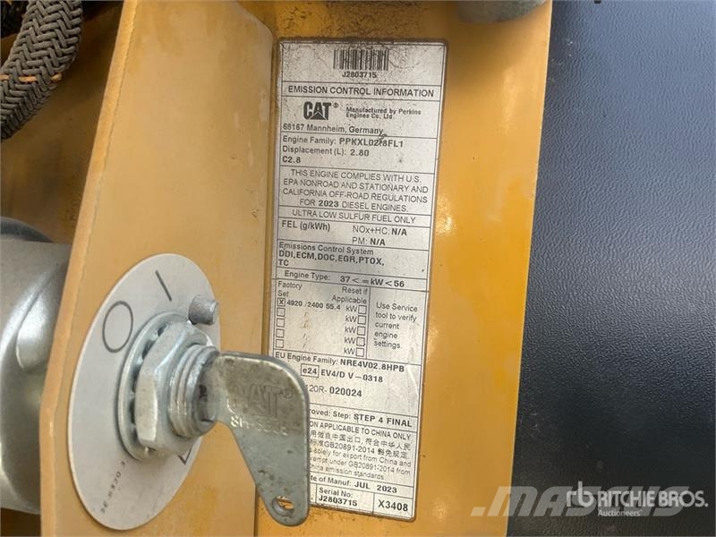 CAT 906 Radlader